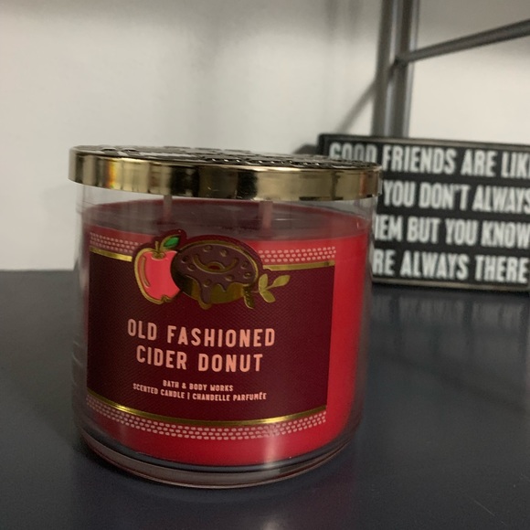 Old Fashioned Cider Donut 3 Wick - Picture 2 of 2